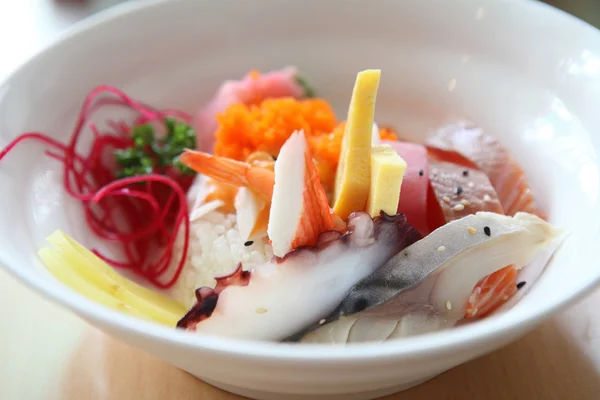 Castron de amestec japonez sashimi don pe orez — Fotografie, imagine de stoc