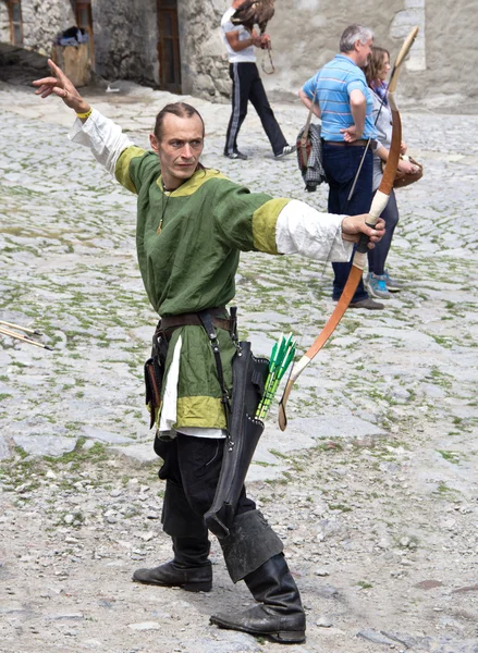 Mittelalterlicher Bogenschütze — Stockfoto