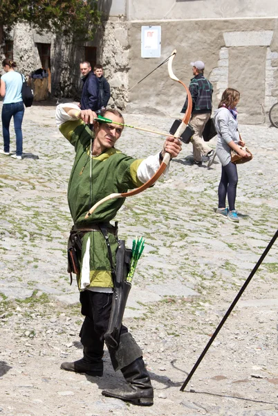 Mittelalterlicher Bogenschütze — Stockfoto