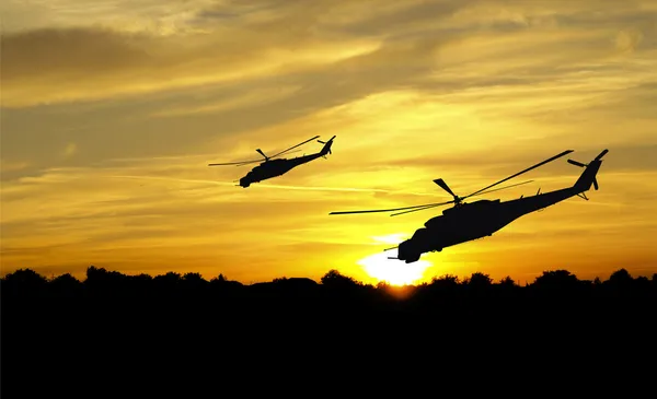 Sílhuetas de helicópteros — Fotografia de Stock