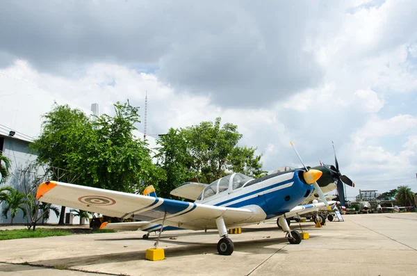 Repülőgép-kijelző, királyi thai légierő múzeumában bangkok, — Stock Fotó