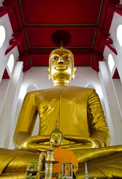 Un Bouddha plus grand, province d'Ang Thong, Thaïlande . — Photo