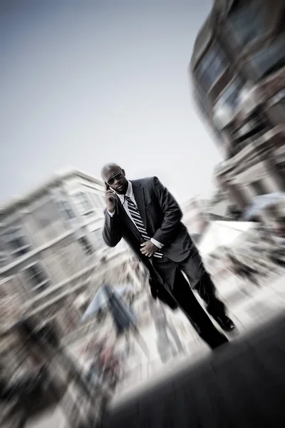 现代移动商务的男人 — 图库照片