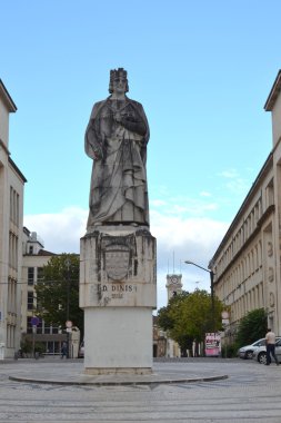 d. dinis, coimbra Üniversitesi heykeli