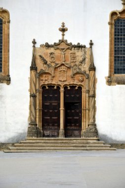 st portal. Michael chapel, coimbra Üniversitesi