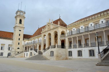 coimbra Üniversitesi ana bina cephe