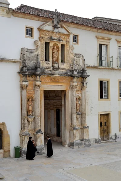 Vista da Porta de Ferro da Universidade de Coimbra — Fotografia de Stock