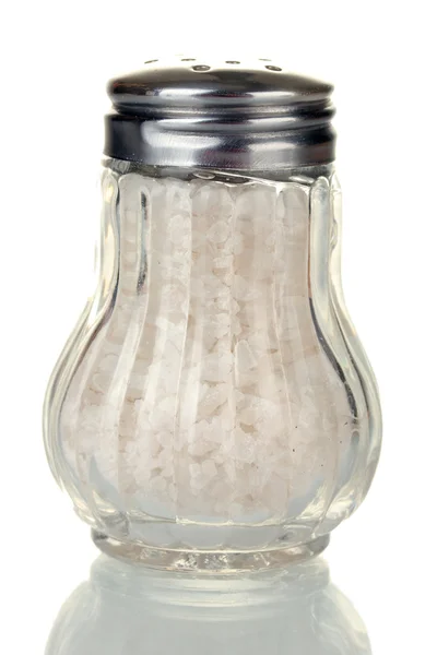Deniz tuzu üzerinde beyaz izole tuz shaker — Stok fotoğraf