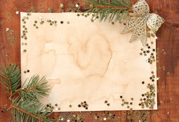 Cartão de Natal na mesa de madeira — Fotografia de Stock