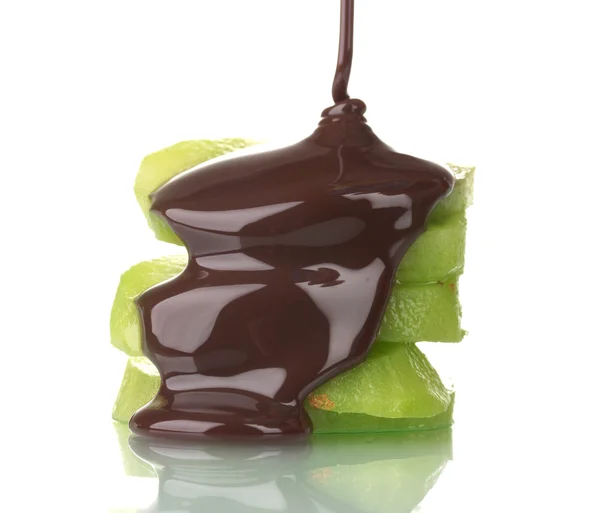 Reife Kiwi in Scheiben geschnitten mit Schokolade — Stockfoto