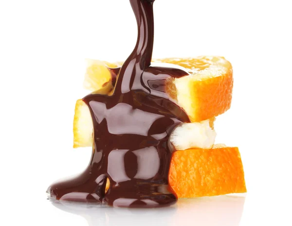 Scheibe reife Orange mit Schokolade — Stockfoto