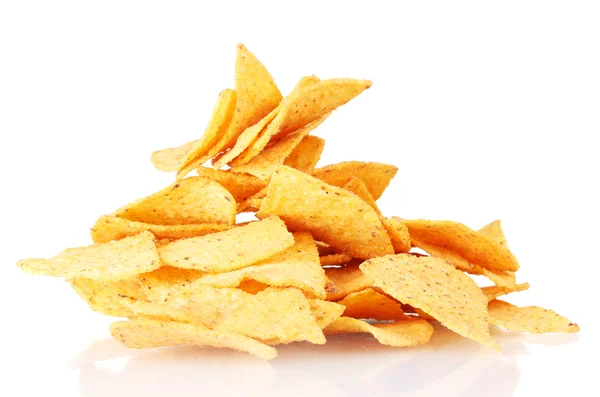Вкусные картофельные чипсы, изолированные на белом — стоковое фото