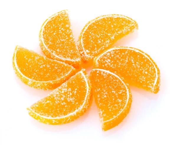 Caramelle gelatina d'arancia isolate su bianco — Foto Stock