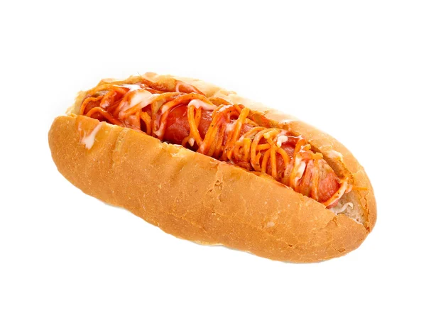 Hot dog appétissant isolé sur blanc — Photo