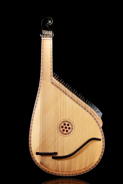 复古班杜拉-乌克兰乐器在黑色背景上 — 图库照片
