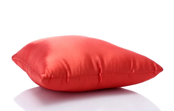 Beyaz izole kırmızı parlak yastık — Stok fotoğraf