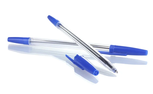 Δύο μπλε στυλό που απομονώνονται σε λευκό — Φωτογραφία Αρχείου