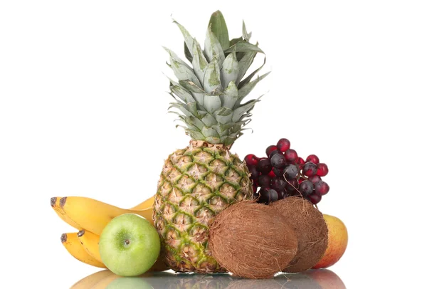 Čerstvé tropické ovoce izolovaných na bílém — Stock fotografie