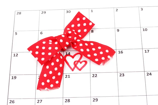 Pagina del calendario con cuori e fiocco a San Valentino — Foto Stock