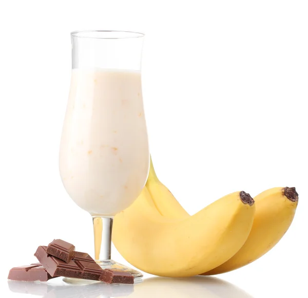 Cóctel de leche con plátanos y chocolate aislado en blanco —  Fotos de Stock