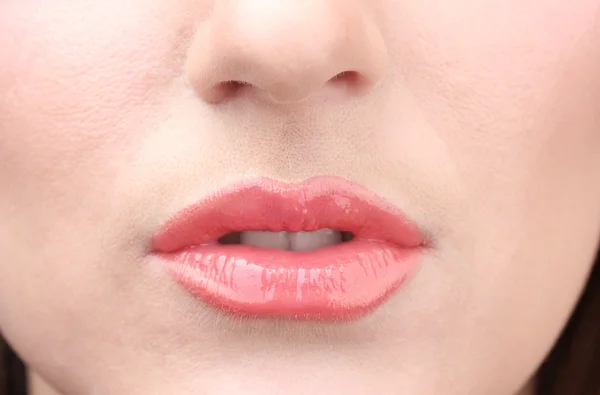美しい光沢の唇のメイクアップ — ストック写真