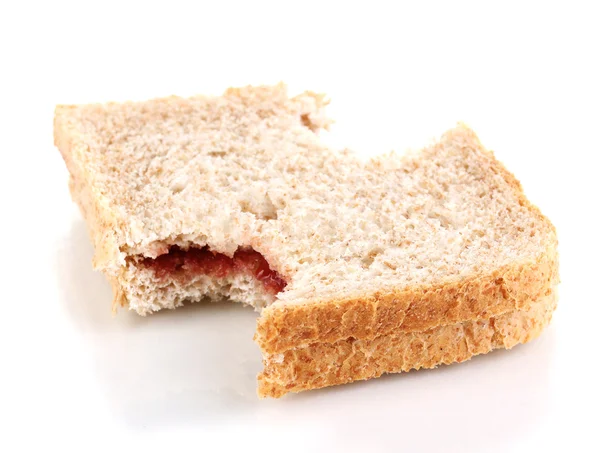 Beyaz izole reçelli ısırıldı sandviç — Stok fotoğraf