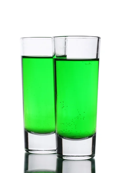 Twee glazen van Absint geïsoleerd op wit — Stockfoto
