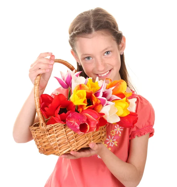 Retrato de niña hermosa con tulipanes en cesta aislada en blanco — Foto de Stock