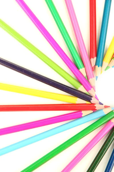 Színes ceruzák elszigetelt fehér — Stock Fotó