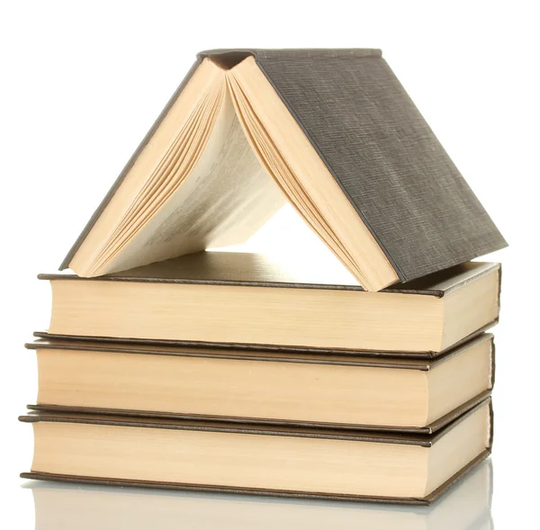 Casa costruita di libri isolati su bianco — Foto Stock