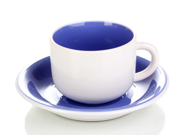 Beyaz-mavi kupa ve fincan tabağı üzerinde beyaz izole — Stok fotoğraf