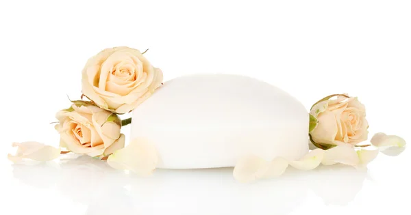 Mýdlo s růží na bílém pozadí — Stock fotografie