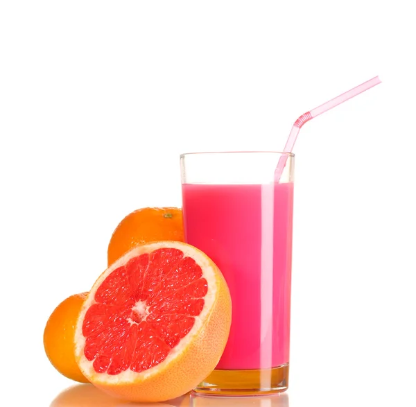 Grapefruitsap en verse grapefruit geïsoleerd op wit — Stockfoto