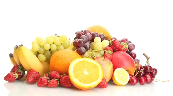Frutas exóticas y bayas aisladas en blanco —  Fotos de Stock