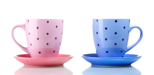 Due tazze di colore isolate su bianco — Foto Stock