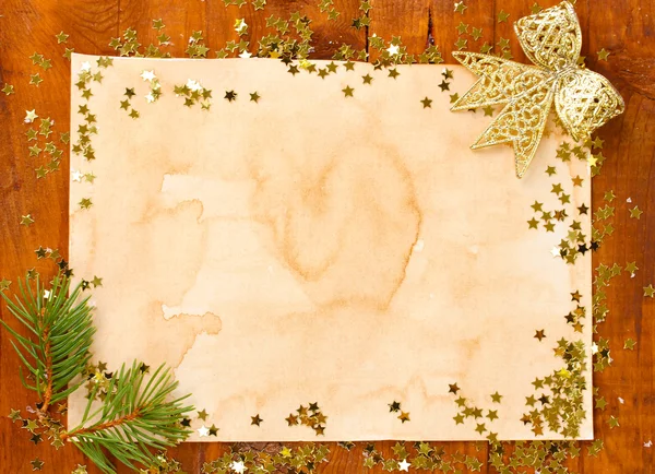 Cartão de Natal na mesa de madeira — Fotografia de Stock
