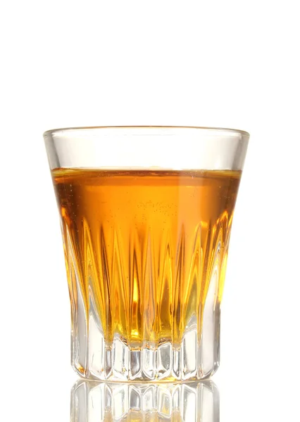 Copo de vodka pimenta isolado em branco — Fotografia de Stock