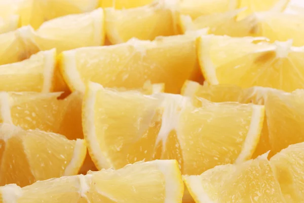 Freshly sliced lemons closeup — Stock Photo, Image