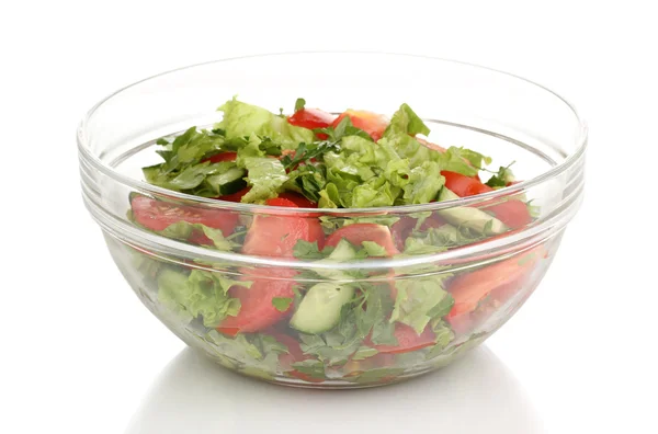 Fräsch sallad med tomater och gurkor isolerad på vit — Stockfoto