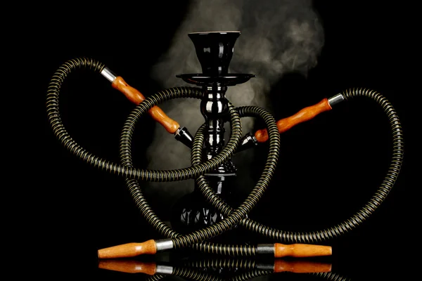 Vízipipa füst fekete háttér — Stock Fotó