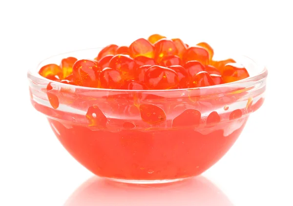 Caviar rouge dans un bol en verre isolé sur blanc — Photo
