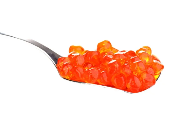 Caviar vermelho em colher de prata isolado em branco — Fotografia de Stock