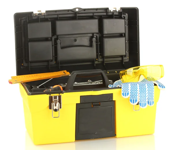 Caja de herramientas de color amarillo abierto con herramientas aisladas sobre fondo blanco —  Fotos de Stock
