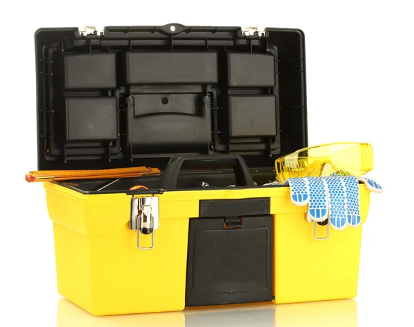 Boîte à outils ouverte jaune avec outils isolés sur fond blanc — Photo