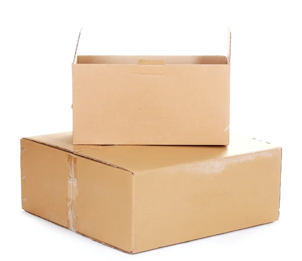 Duas caixas de papelão fechadas isoladas em branco — Fotografia de Stock