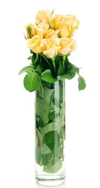 Belo buquê de rosas em vaso transparente isolado em branco — Fotografia de Stock