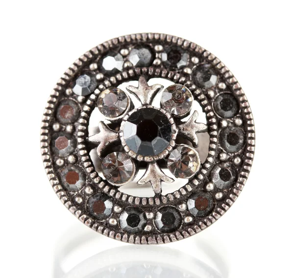 Zilveren ring met edelsteen geïsoleerd op wit — Stockfoto