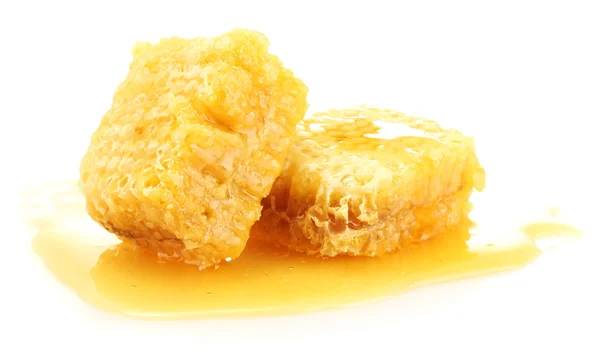 Goldene Waben mit Honig isoliert auf weiß — Stockfoto