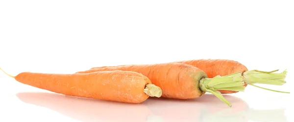 Cenouras isoladas sobre branco — Fotografia de Stock
