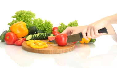 kadın kesme sebze mutfak yazı tahtası üzerinde eller
